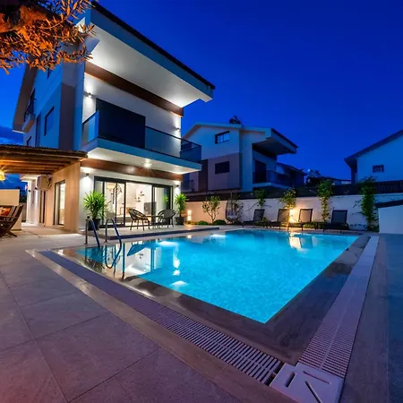 Casa Oliva 1 With Sauna Pool Patio & Bbq
